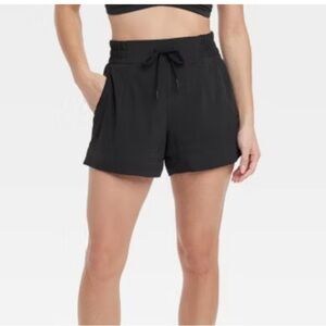 Woven Mid-Rise Shorts 4" - All In Motion TM new 🆕